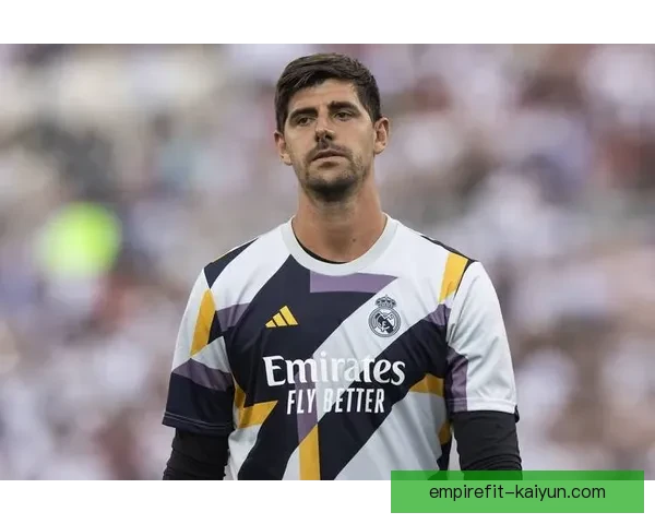 库尔图瓦连续缺阵记录引发关注，球队守门员深陷伤病困扰